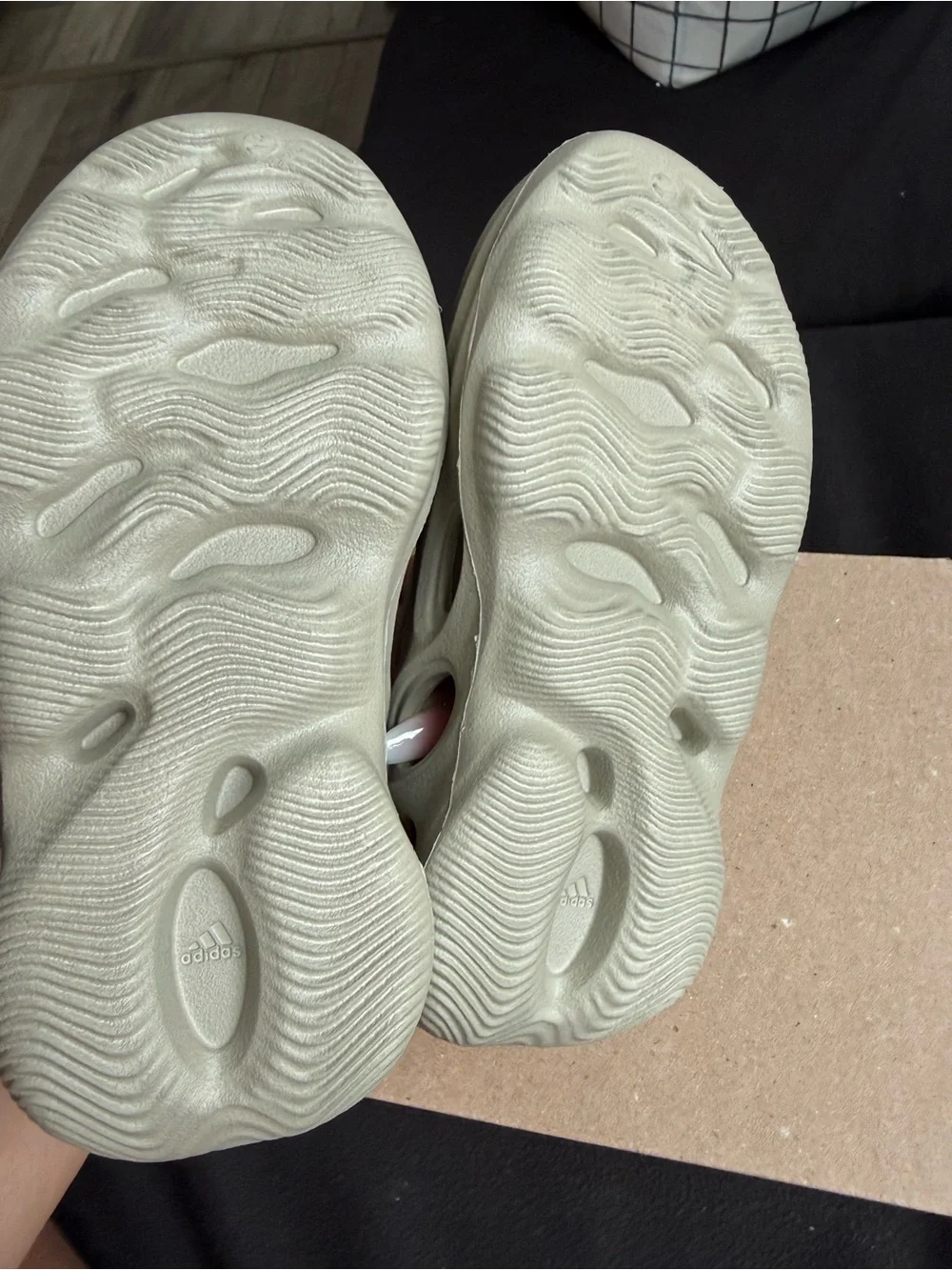 Kids Foam Runners in Light Gray